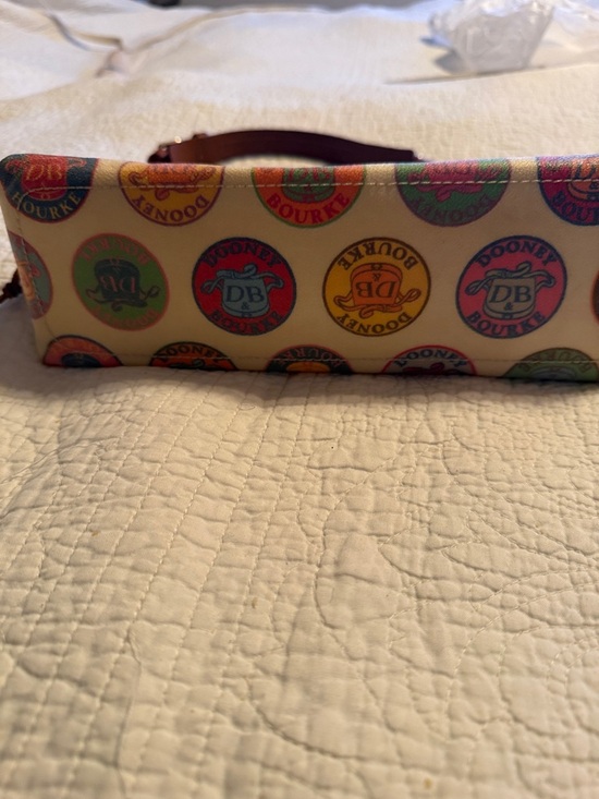 Dooney & Bourke Cream Multicolor Logo Coin Print Purse with Brown Trim - Picture 3 of 4